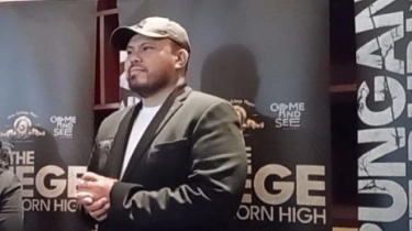 Tantangan Joko Anwar Bangun Set Sekolah untuk Film 'Pengepungan di Bukit Duri'