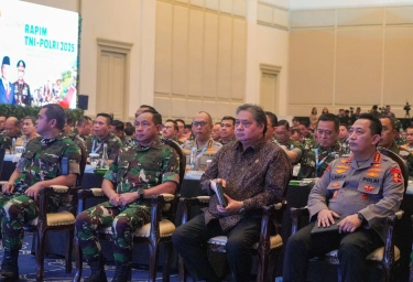 100 Hari Kerja Presiden Prabowo Subianto, Menko Airlangga Ungkap Capaian Strategis Pemerintah saat Rapim TNI-Polri