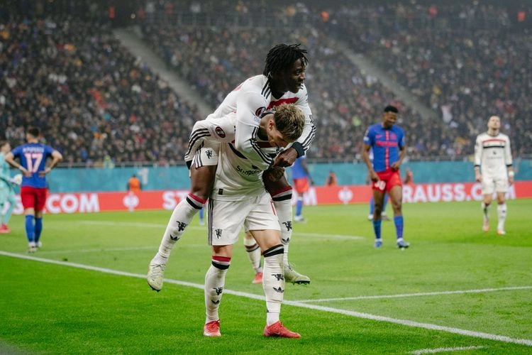 Hasil Steaua Bucharest Vs Man United 0-2, Mainoo Jadi Bintang