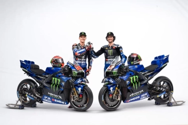 Full Membiru, Monster Energy Yamaha Resmi Perkenalkan Corak Motor dan Tim Baru untuk Balapan MotoGP 2025