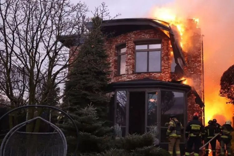 8 Tewas akibat Serangan Udara Rusia di Ukraina