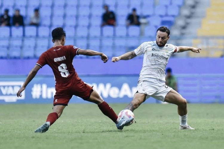 Persib Bandung Vs PSM Makassar, Laga Emosional Marc Klok