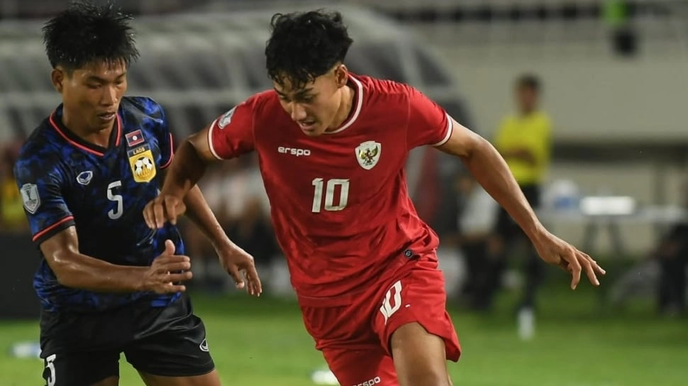 Brisbane Roar Rungkad, Rafael Struick Menghilang