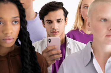 9 Ciri Orang yang Selalu Mencari Validasi dari Orang Lain, Salah Satunya Tidak Nyaman dengan Kritikan