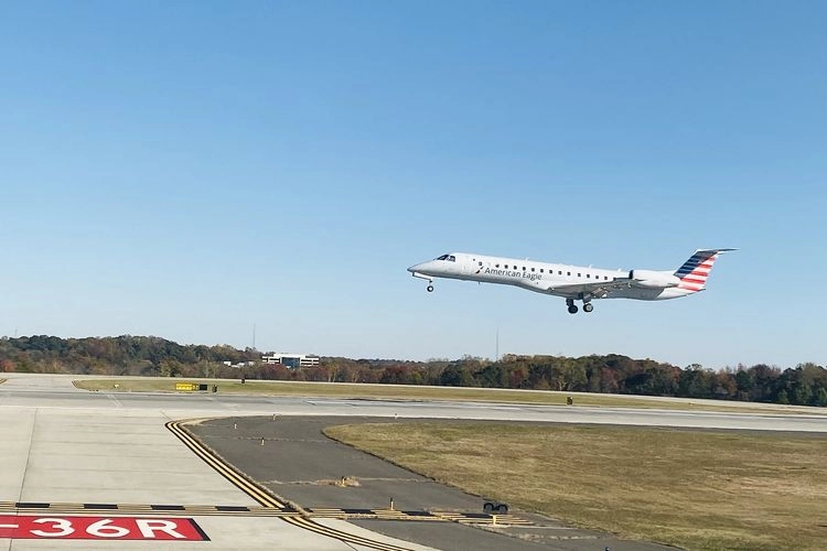 Ini Pesan Terakhir Korban Tabrakan American Airlines, Suami Langsung Cemas