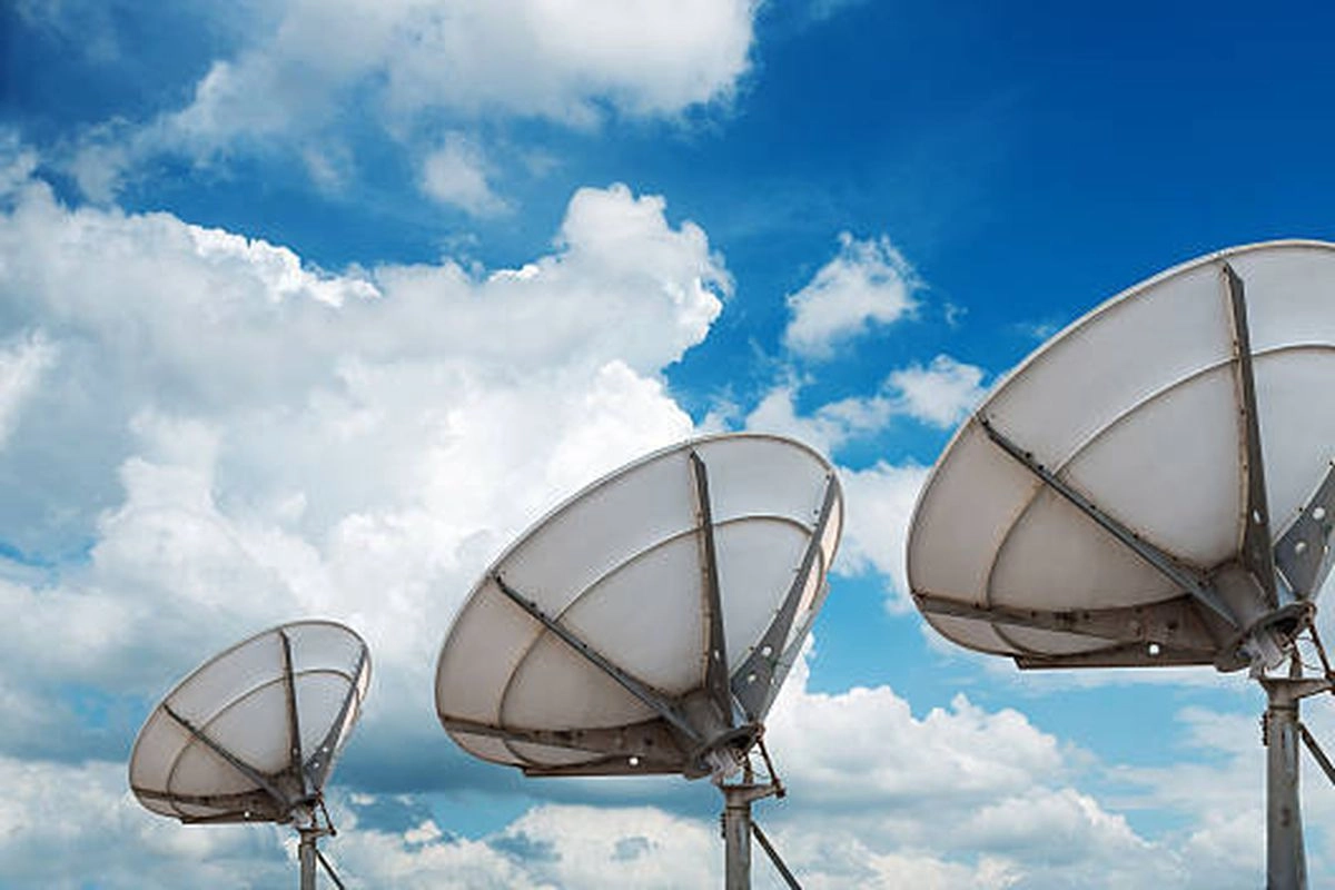 Lelang Pita Frekuensi 1,4 GHz, Komdigi Diminta Hindari Penambahan Operator Seluler