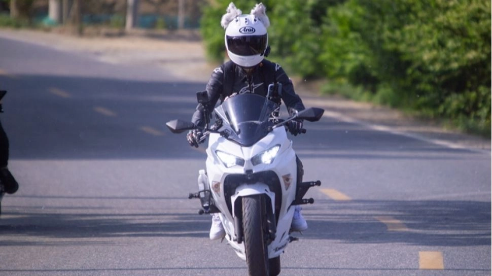 7 Alasan Kenapa Berkendara Bisa Mengurangi Stres Sehari-hari