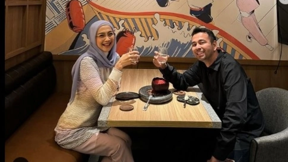 Magnet Berondong? Desy Ratnasari Pernah Dikejar Raffi Ahmad sebelum Dekat dengan Ruben Onsu