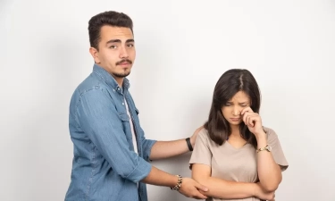 Waspadai 5 Tanda Sikap Gaslighting dari Pasangan yang Bisa Mengarah pada Perceraian, Simak Apa Saja Berikut Ini!