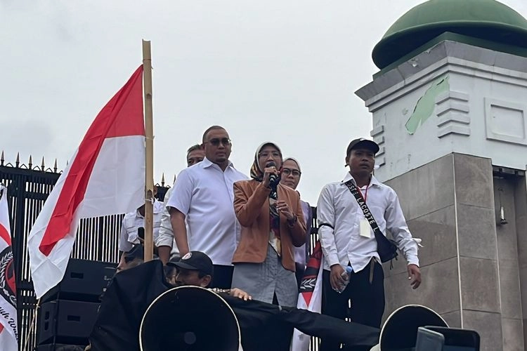 DPR Janji Bakal Rapat Bahas Persoalan Tenaga Honorer