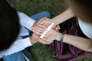 Suami dan Istri Bisa Sama-sama Sebabkan Masalah Kesuburan, Benarkah?