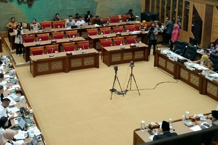 Fadli Zon Usul Badan Bahasa Ditarik ke Kementerian Kebudayaan