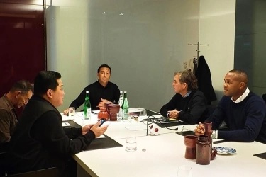 Patrick Kluivert Seleksi 10 Orang Lokal untuk Jadi Pelatih Fisik Timnas Indonesia