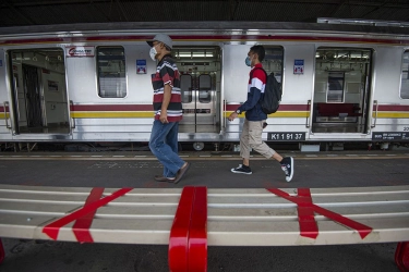 Simak Jadwal Terbaru Commuterline Merak-Rangkas Bitung PP