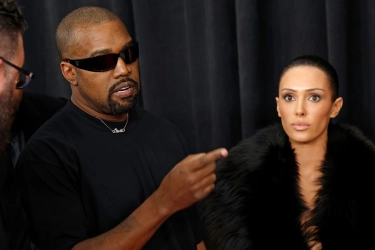 Tampil Vulgar Di Grammy 2025, Benarkah Kanye West dan Bianca Censori Diusir?