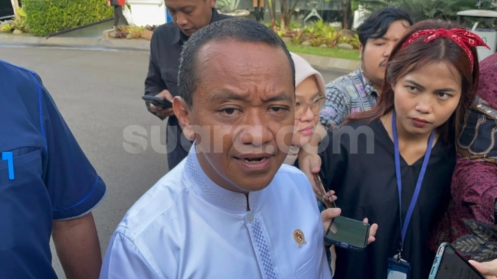 Viral Pemandangan Antre LPG 3 Kg: Bahlil dan LPG Jadi Trending Terlama di X