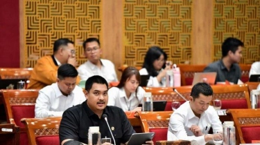 Soal Efisiensi Anggaran Kementerian, Menpora: Fleksibel Saja, Orang Tahu Kok Saya Sering Naik Motor