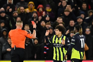Premier League: Ada 13 Kesalahan VAR Musim Ini, Ingin Tingkatkan Komunikasi