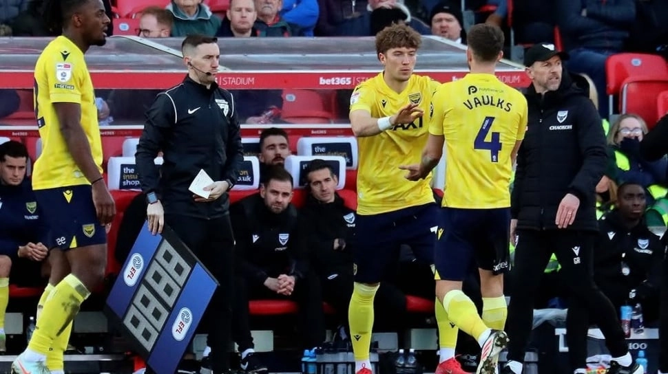 Oxford United Ditekuk Burnley, Ole Romeny Cuma Injak Lapangan 3 Menit