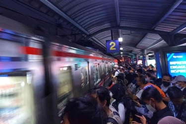 Keluh Kesah Pengguna KRL Soal Gapeka 2025, Makin Lama Tunggu Kereta