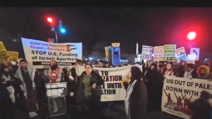 'Gaza Not For Sale', Warga Amerika Turun ke Jalan Usai Trump Bilang AS Mau Ambil Alih Gaza