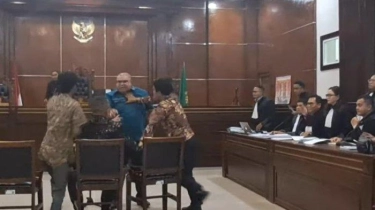 Hotman Paris Tidak Takut Dipukul Razman Nasution: Hanya Takut Jas Gue Kotor