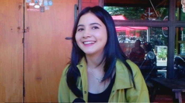 Instagram Bulan Sutena Dibanjiri Komentar Warganet, Buntut Tersandung Dugaan Video Syur