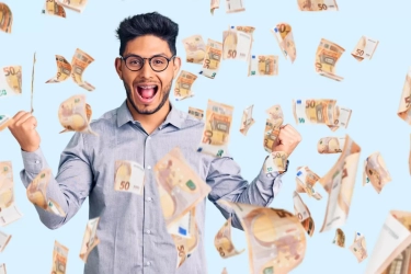 6 Shio dengan Prediksi Rezeki Finansial Tertinggi di Tahun 2025, Punya Karakter Workaholic Jadi Si Paling Beruntung!