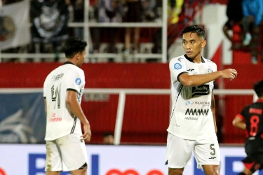Babak I Dewa United Vs Persija 0-0: Kiper Belanda Mentahkan Ancaman Macan