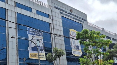 Suasana Terkini Gedung Kementerian ATR/BPN Pasca Kebakaran, Tak Ada Lagi Api, Petugas Masih Berjaga