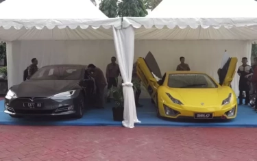 Bukan dari Tesla, Hyundai atau Wuling, Inilah Mobil Listrik Pertama di Indonesia