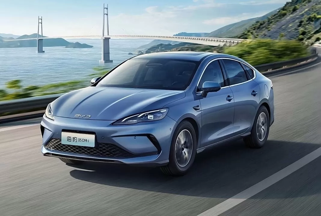 BYD Seal Hybrid Iritnya Kebangetan,  Konsumsi BBM 3 Liter Dapat Jarak 100 Kilometer