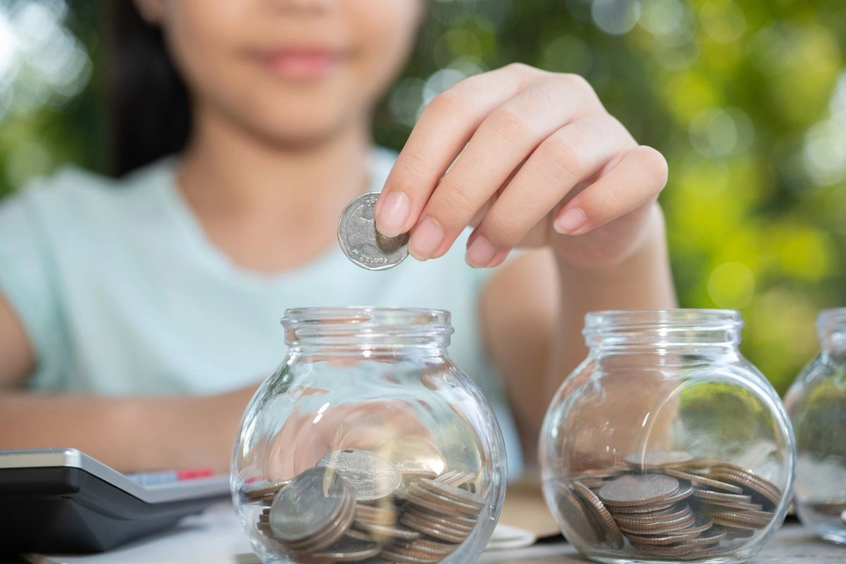 Apa Bedanya Menabung dan Investasi? Ini Penjelasannya