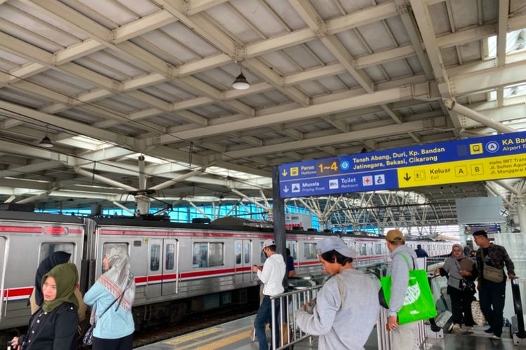 Jadwal KRL Manggarai-Cikarang Hari Ini 10 Februari 2025, Termalam 00.15 WIB