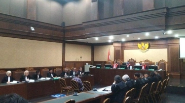 Terungkap di Sidang, Percakapan Zarof Ricar dan Lisa Rachmat Hingga Swafoto dengan Hakim Soesilo