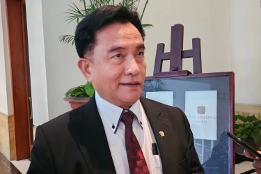 Menko Yusril Tegaskan Tak Hanya Prioritaskan Pemulangan Reynhard Sinaga dan Hambali, Tapi juga WNI yang Tersangkut Masalah Hukum di Luar Negeri