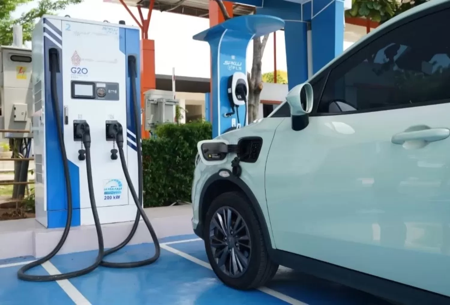 Pilihan 18 Merek Mobil Listrik yang  Masuk di Indonesia Berikut Harganya