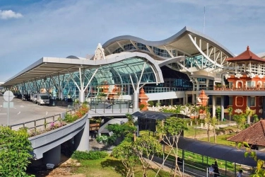 Cuaca Ekstrem, 4 Penerbangan di Bandara Bali Terganggu