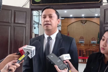 Pengacara Hasto Sentil KPK: Banyak Kesalahan Administrasi, Urak-urakan!