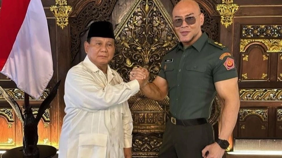 Beda Gaji Deddy Corbuzier sebagai Letkol Tituler vs Staf Khusus Menteri, Lebih Gede Mana?