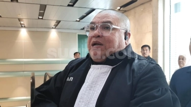 Pakai Toga Advokat, Razman Nasution Sempat Dadakan Datangi Gedung DPR, Mau Apa?