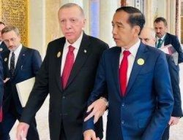 Momen Keakraban Erdogan dan Jokowi Jelang Kunjungan ke Indonesia: Ucap Sahabat hingga Gandeng Tangan