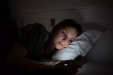 10 Kebiasaan Orang yang Sering Terbangun di Malam Hari dan Sulit Tidur Lagi, Menurut Psikologi