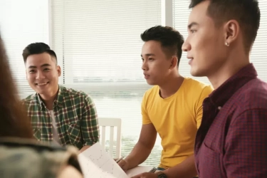 8 Kebiasaan Kecil yang Tidak Anda Sadari Membuat Anda Kesusahan Mendapatkan Teman Dekat Saat Dewasa Menurut Psikologi