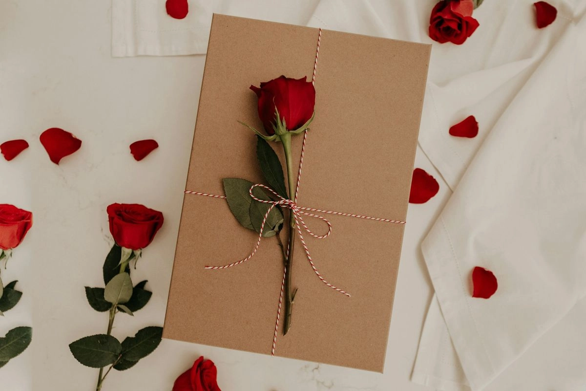30 Ide Kado Valentine untuk Pacar, Bikin Hubungan Makin Hangat