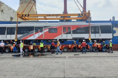 KRL Impor dari China Ditargetkan Bisa Beroperasi pada Semester II 2025