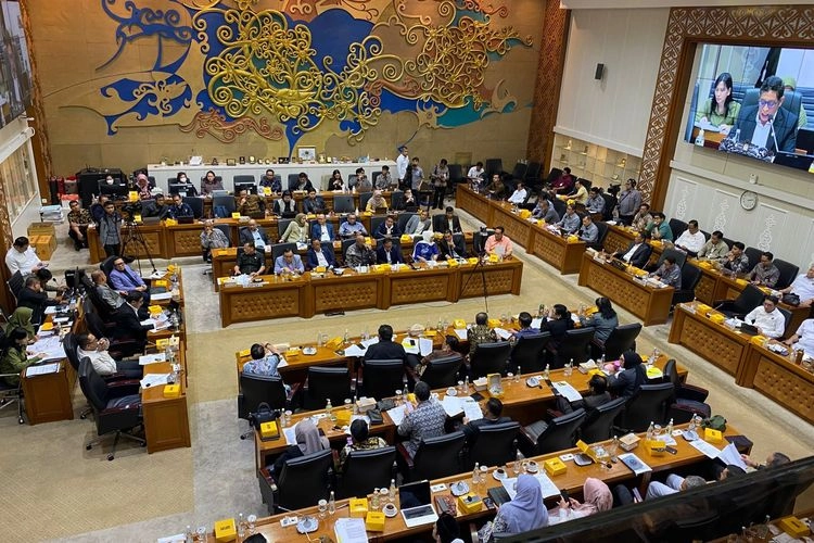 Pemerintah dan DPD Serahkan DIM RUU Minerba ke Baleg DPR