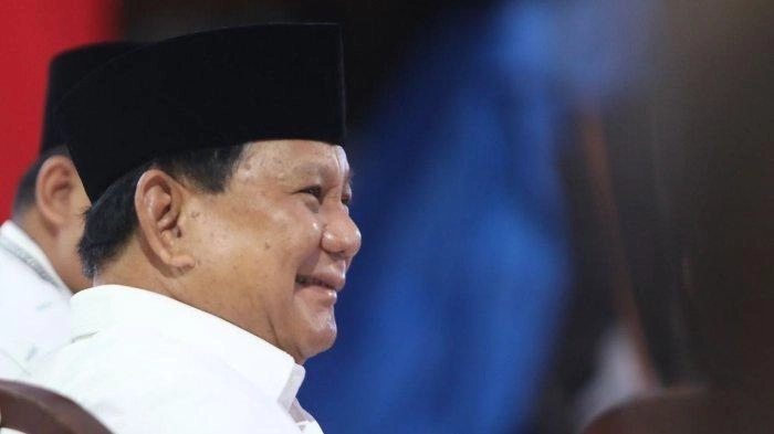 100 Hari Prabowo, Saatnya Presiden Tampil Tanpa Bayang-bayang Jokowi