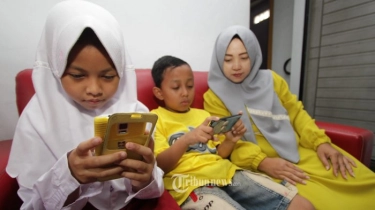 Terlalu Banyak Main Gadget, Psikolog Soroti Anak Zaman Sekarang Sulit Berpikir Kritis