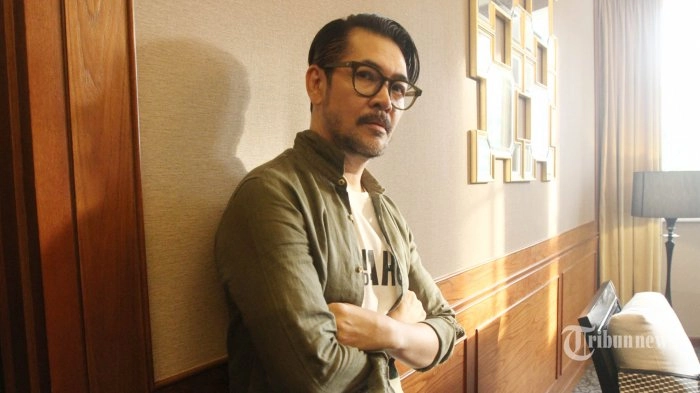 Raih Gelar Magister di Usia 58 Tahun, Ferry Salim Akui Sulit Bagi Waktu Kuliah dan Bekerja